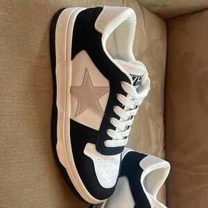 Black and White Vintage Havana Sneakers